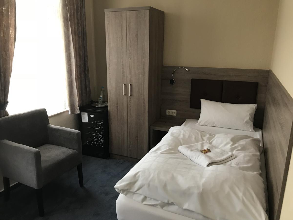 Hotel Junkerhaus バート・ザルツフレン エクステリア 写真
