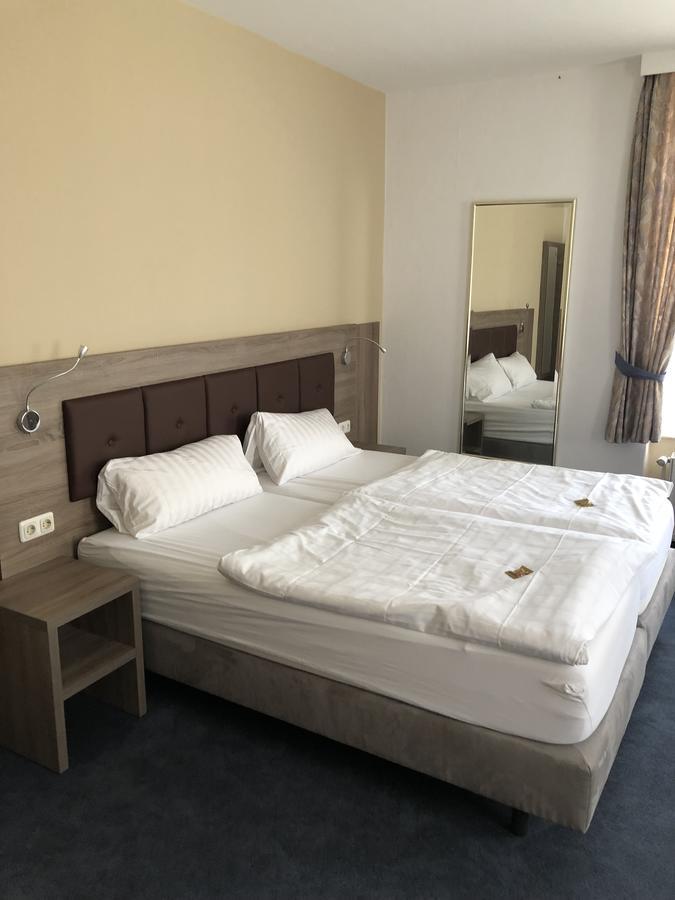 Hotel Junkerhaus バート・ザルツフレン エクステリア 写真